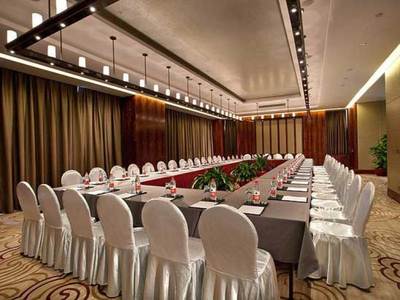 會議服務(wù)員在會務(wù)工作中的主要職責(zé)